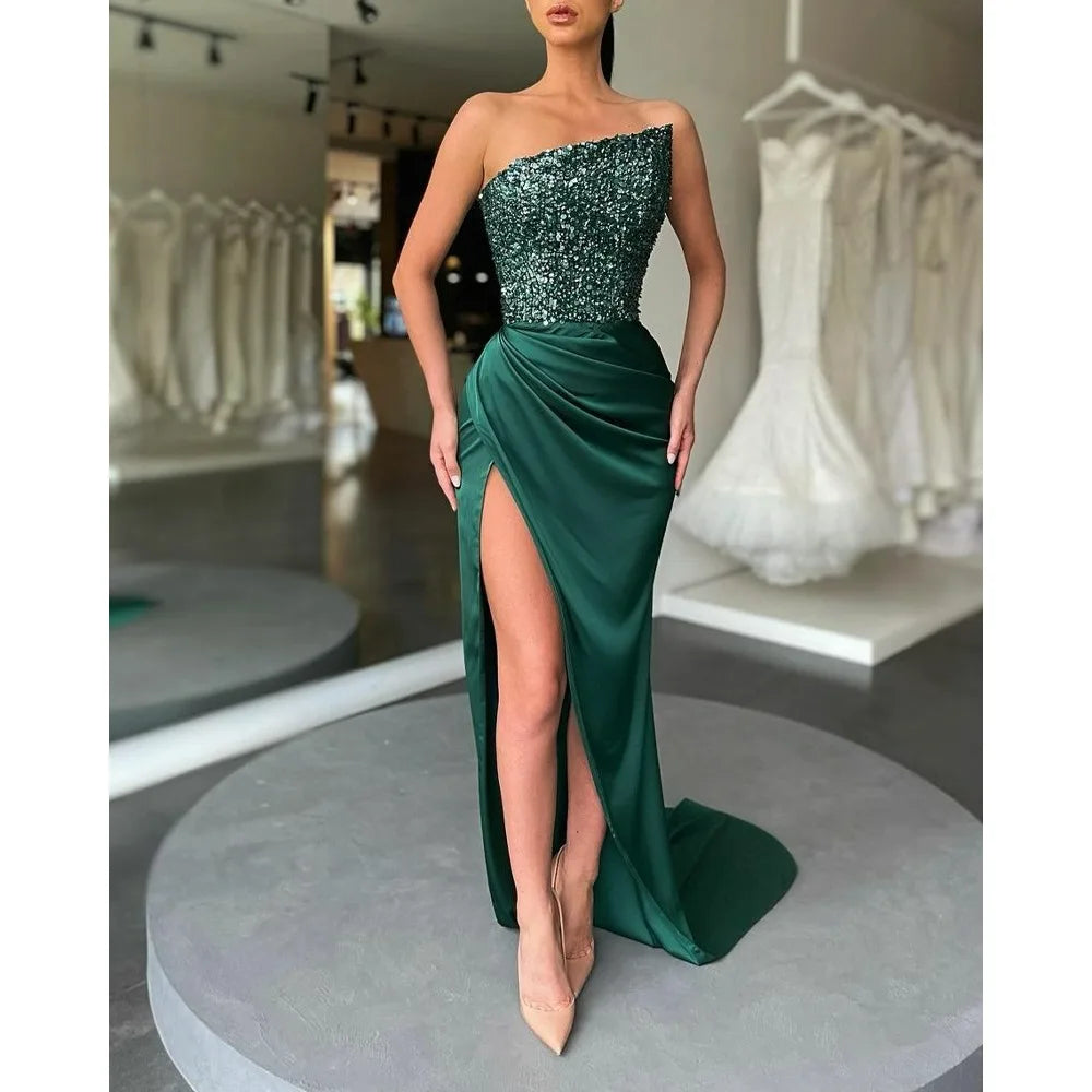 Vestido de Gala Esmeralda: Elegancia de Lentejuelas y Corte de Sirena para Brillar