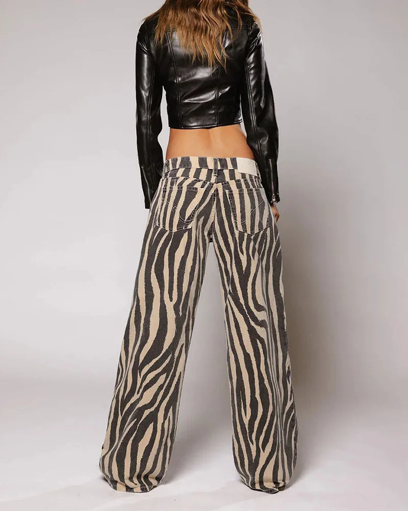 Pantalón Vaquero Zebra : Estilo Urbano, Tiro Bajo y Elegancia Salvaje